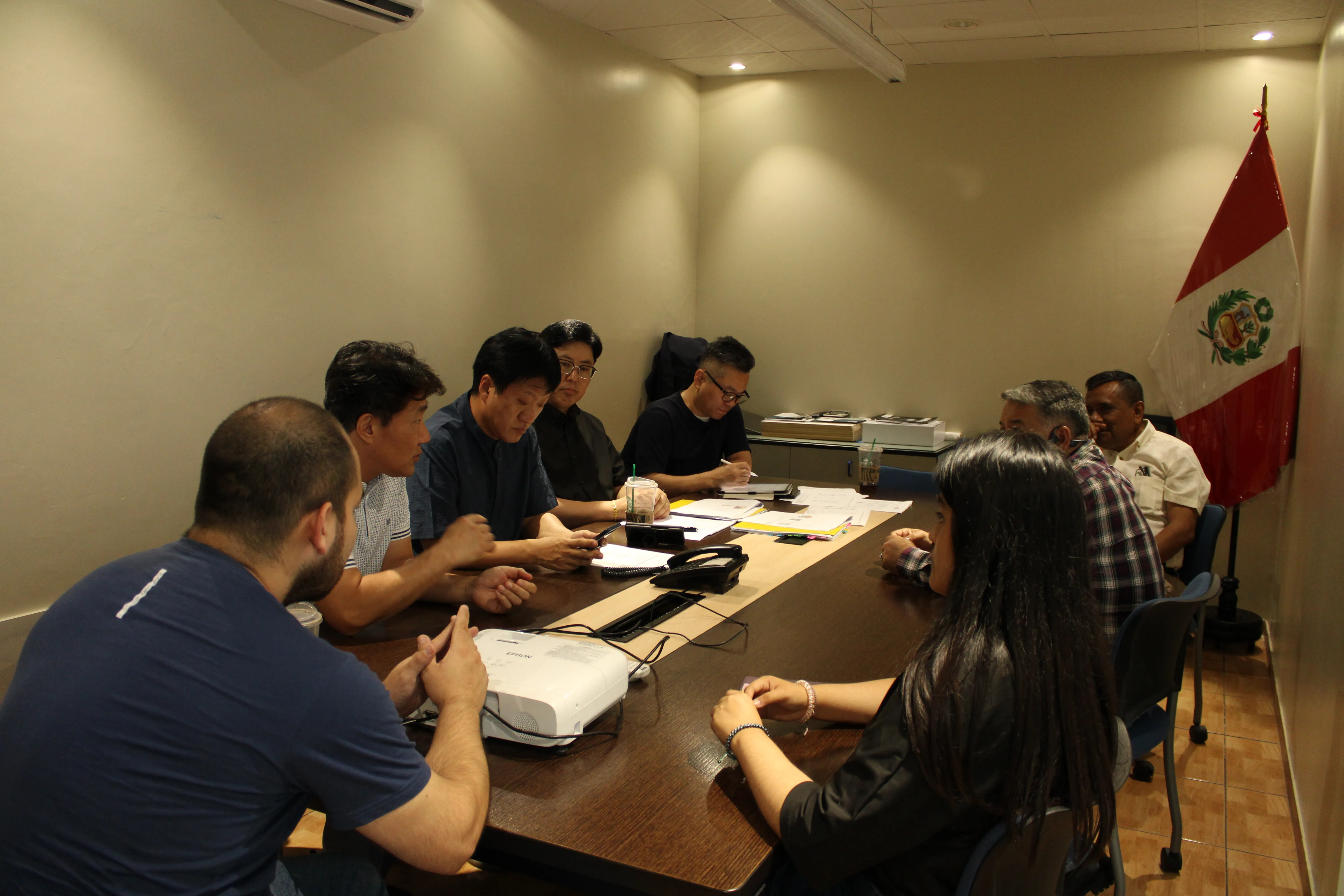 Portalámparas S.A.C. firma acuerdo internacional para impulsar la innovación industrial - Más imágenes